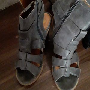 Dress heels